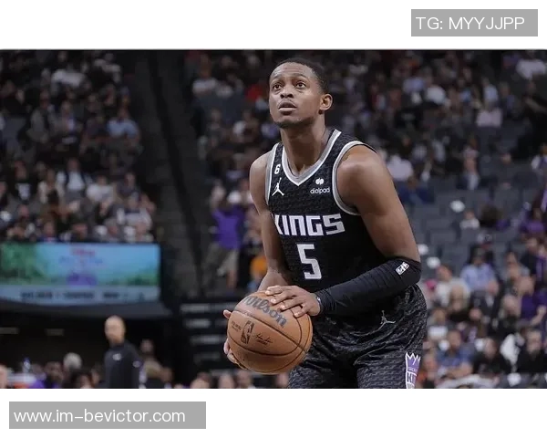 夏普表现全面贡献24分9板5助攻失误虽多依然助球队取胜 夏普表现全面贡献24分9板5助攻失误虽多依然助球队取胜