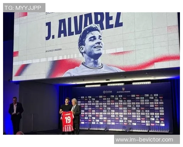 巴萨B队主帅回应德罗离队未通知强调球队还有众多优秀球员 巴萨B队主帅回应德罗离队未通知强调球队还有众多优秀球员